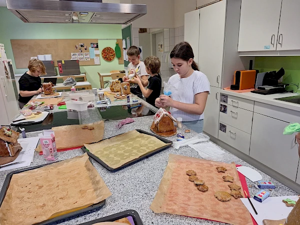 Kreativer Backtag in der Schule